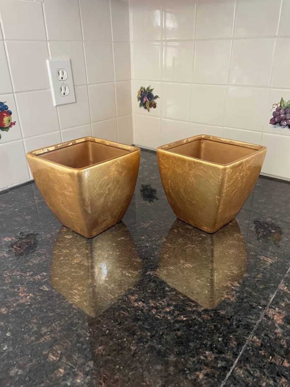 Set of 2 Gold Ceramic Planters